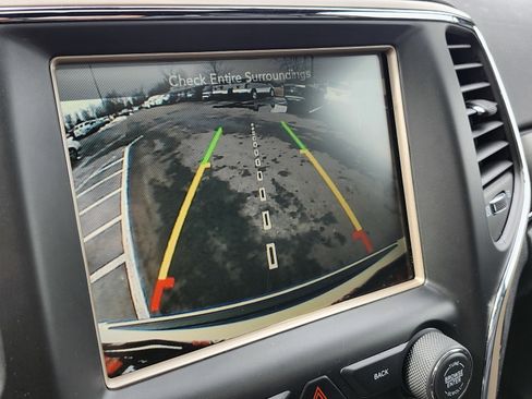 Used 2016 Jeep Grand Cherokee Limited image 6