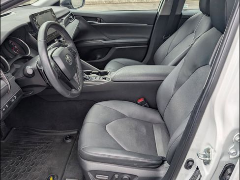 Used 2024 Toyota Camry XSE image 13