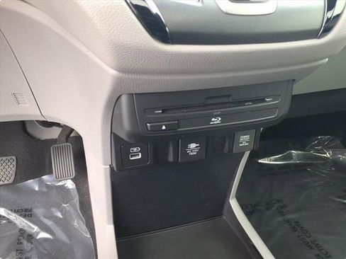 Used 2022 Honda Odyssey Elite image 24