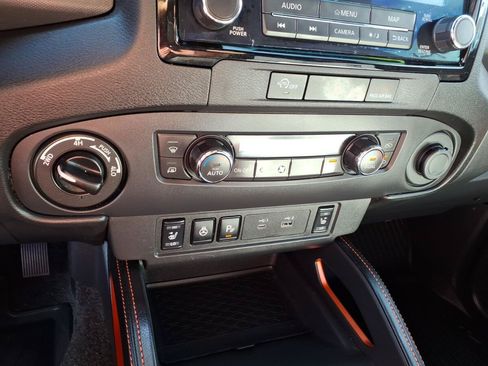 Used 2023 Nissan Frontier PRO-4X w/ Pro Convenience Package AWD/4WD image 24