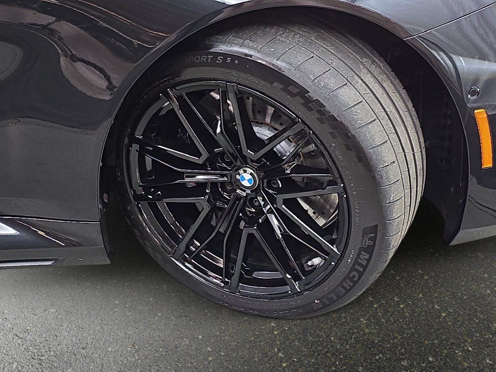 Used 2026 BMW M5 w/ Executive Package AWD/4WD image 33