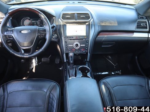 Used 2018 Ford Explorer Platinum image 11