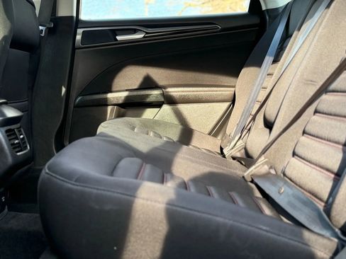 Used 2014 Ford Fusion SE image 34