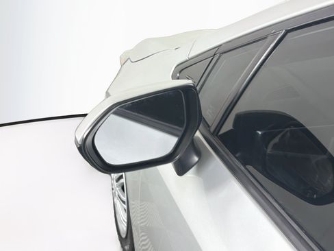 Used 2022 Toyota Corolla LE FWD image 16