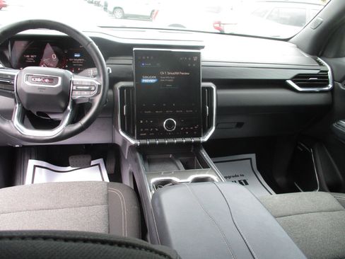 Used 2025 GMC Acadia Elevation image 15