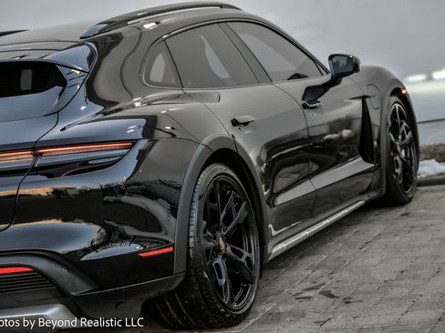 Used 2024 Porsche Taycan Turbo image 8