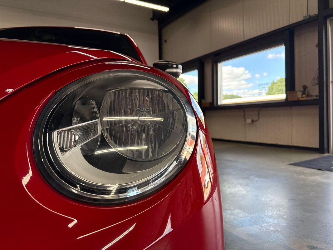 Used 2012 Volkswagen Beetle 2.0T FWD image 16
