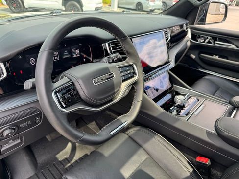 Used 2023 Jeep Grand Wagoneer Series II w/ Quick Order Packagew 28T image 17