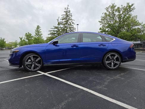 Certified 2025 Honda Accord Sport image 19