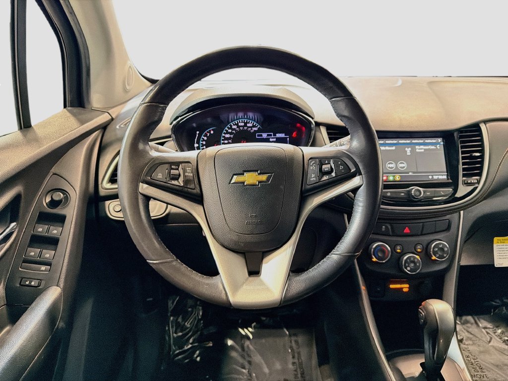 Used 2019 Chevrolet Trax LT w/ LT Convenience Package FWD image 20