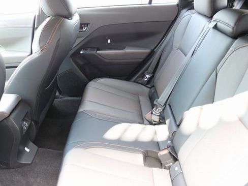 Used 2025 Subaru Crosstrek 2.5i Limited w/ Crosstrek Mirror Package image 17