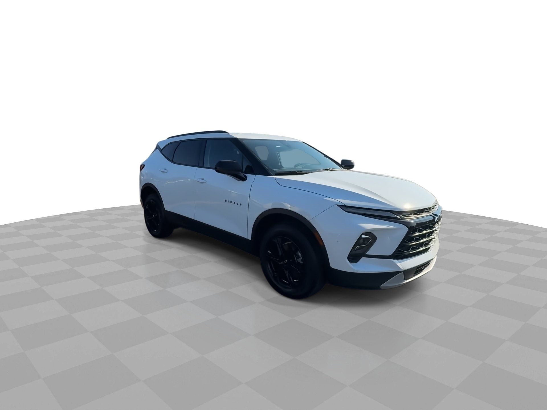 Used 2024 Chevrolet Blazer LT w/ Convenience Package FWD image 2