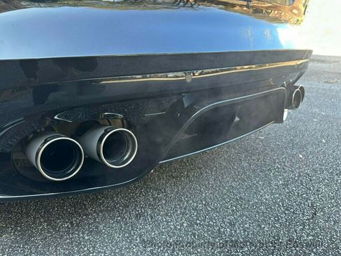 Used 2019 Jaguar F-TYPE SVR image 27