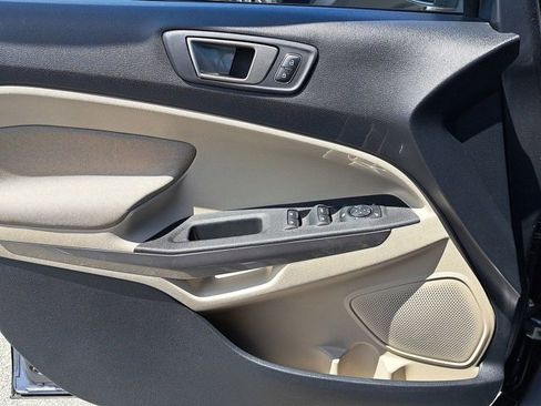 Used 2020 Ford EcoSport SE w/ SE Convenience Package image 29