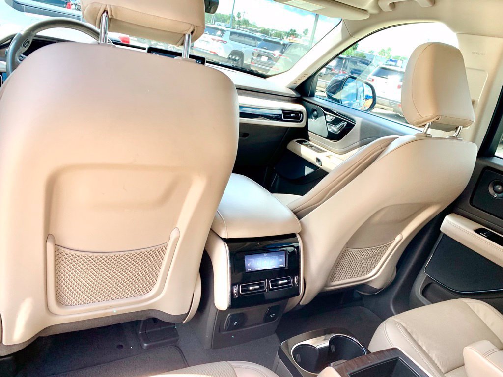 Used 2022 Lincoln Aviator Reserve w/ Equipment Group 201A AWD/4WD image 19