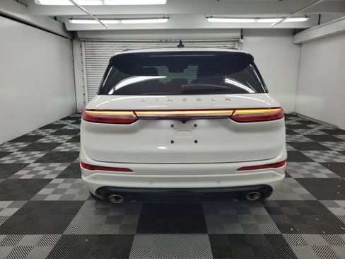 Used 2025 Lincoln Corsair Grand Touring image 5