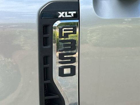 Used 2023 Ford F350 XLT image 12