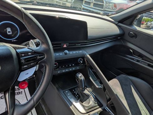 Used 2022 Hyundai Elantra N FWD image 13
