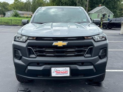 Used 2025 Chevrolet Colorado W/T w/ WT Custom Package AWD/4WD image 9