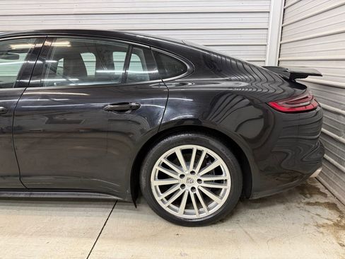 Used 2018 Porsche Panamera 4 image 6