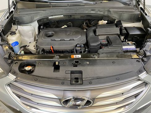 Used 2018 Hyundai Santa Fe Sport w/ 2.4L Value Package 02 AWD/4WD image 9