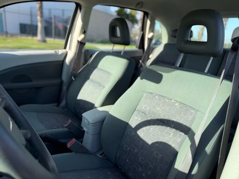 Used 2007 Chrysler PT Cruiser image 13