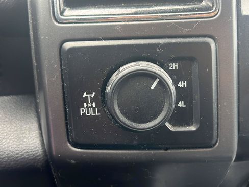 Used 2019 Ford F150 XLT w/ Equipment Group 302A Luxury AWD/4WD image 14