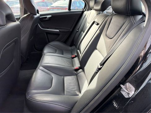 Used 2017 Volvo S60 T5 Dynamic w/ Vision Package image 10