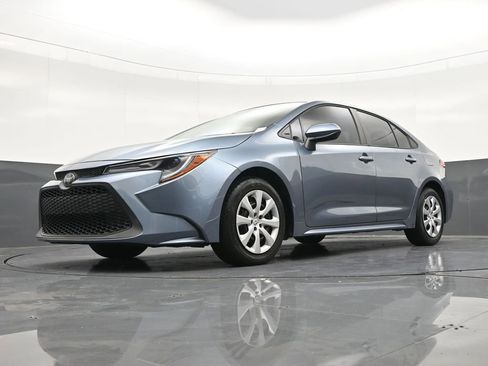 Used 2020 Toyota Corolla LE image 24