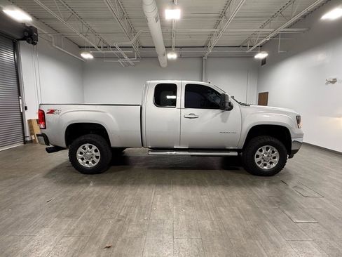 Used 2013 GMC Sierra 2500 SLT w/ Suspension Package, Off-Road image 3