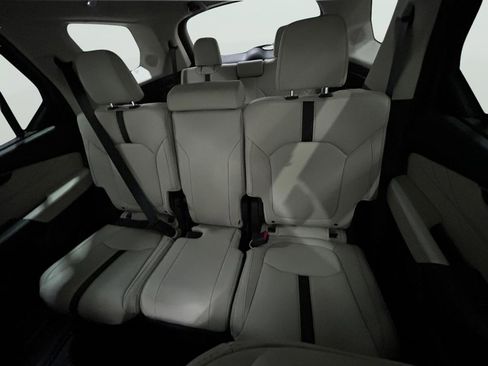 New 2026 Honda Pilot Touring image 23