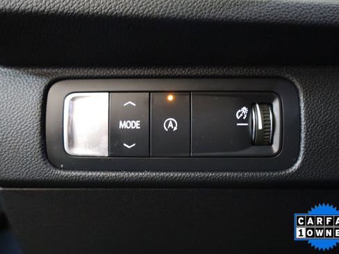 Used 2025 Chevrolet Traverse LT image 31