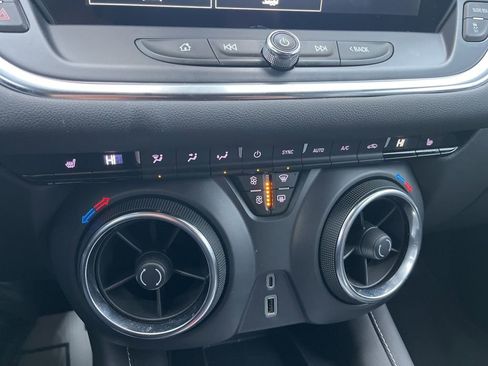 Certified 2023 Chevrolet Blazer LT w/ Convenience Package image 22