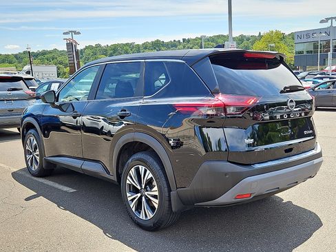Certified 2023 Nissan Rogue SV AWD/4WD image 4