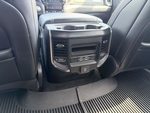 Used 2023 RAM 1500 Laramie AWD/4WD image 9