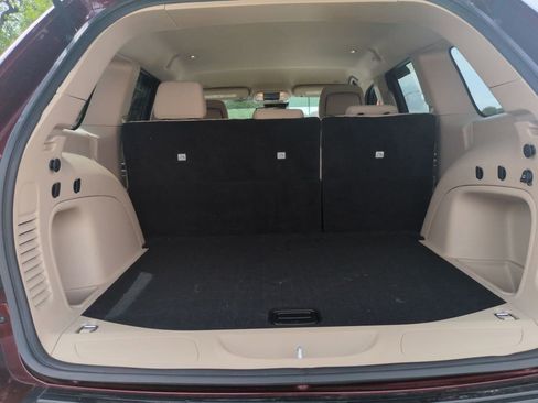 Used 2022 Jeep Grand Cherokee Laredo E RWD image 34
