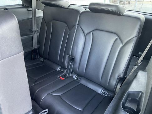Used 2018 Audi Q7 3.0T Premium Plus image 18