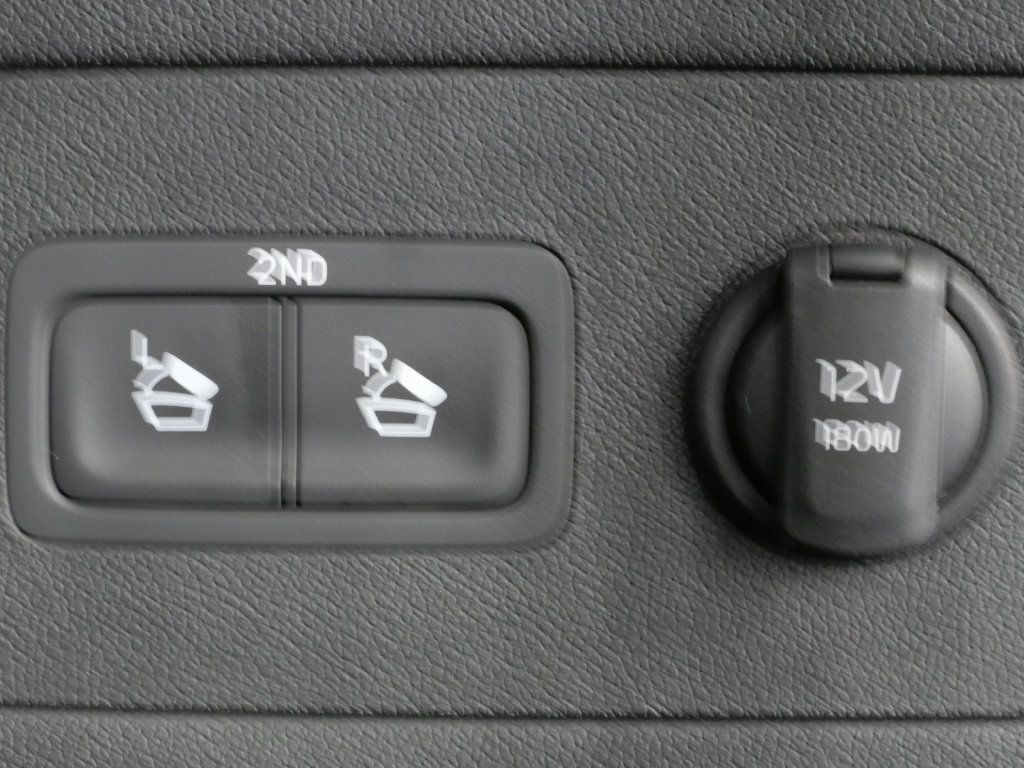 Used 2024 Kia Sorento S FWD image 30