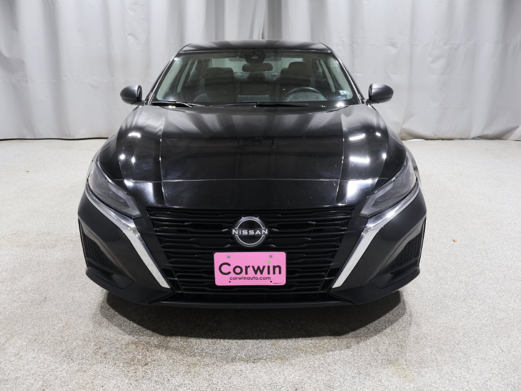 Used 2025 Nissan Altima 2.5 SV FWD image 7