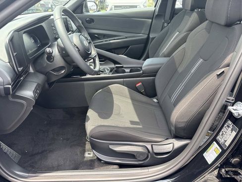 New 2026 Hyundai Elantra SEL Sport FWD image 10