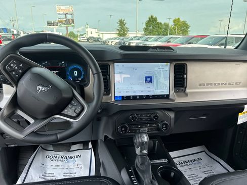 New 2026 Ford Bronco Outer Banks AWD/4WD image 15
