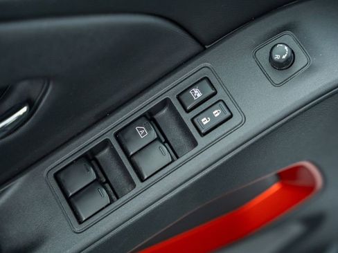 Used 2024 Nissan Frontier PRO-4X w/ Pro Convenience Package image 41