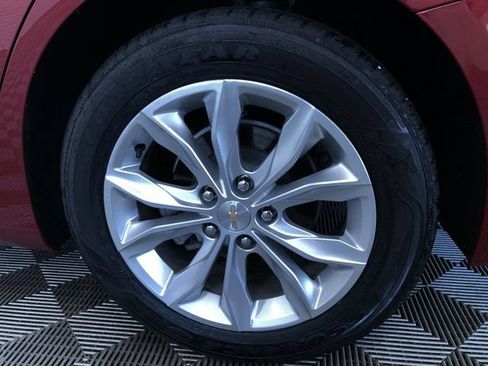 Used 2019 Chevrolet Malibu LT FWD image 17