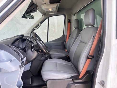 Used 2019 Ford Transit 350 350 HD 2dr 156 in. WB DRW Chas image 14