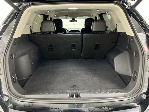 Used 2021 GMC Terrain SLT image 23