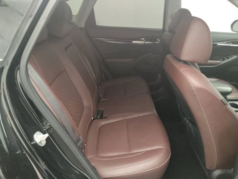 Used 2022 Kia Seltos SX w/ Sunroof Package AWD/4WD image 19