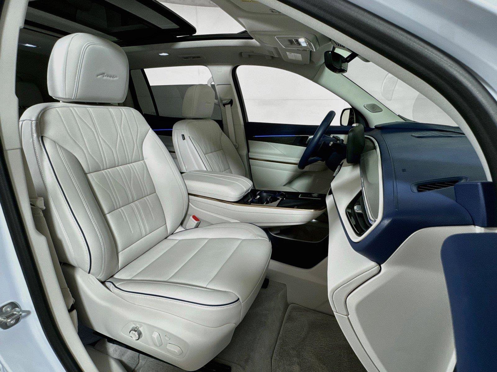 Used 2026 Buick Enclave Avenir w/ Super Cruise Package FWD image 29