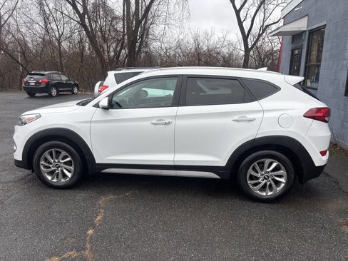 Used 2017 Hyundai Tucson SE Plus image 2