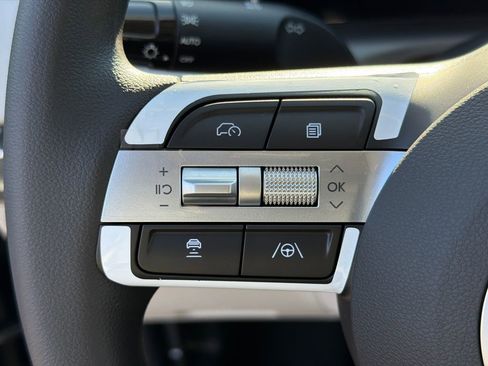 New 2026 Hyundai Tucson SE image 24