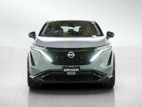 Used 2023 Nissan Ariya AWD/4WD image 9